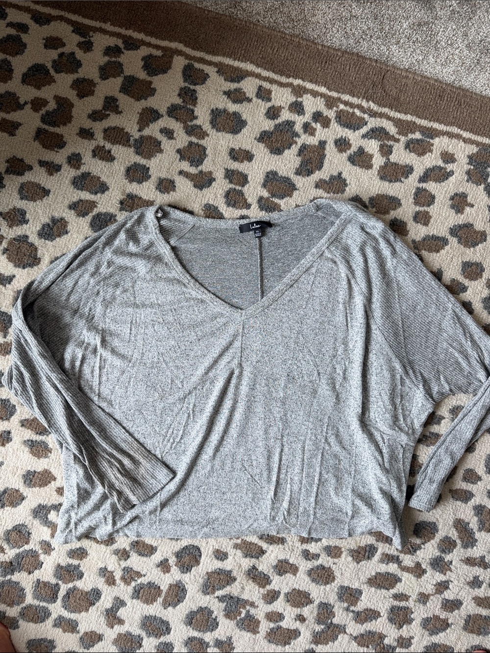 Lulu's Light Gray Oversized V-Neck Long-Sleeve Top